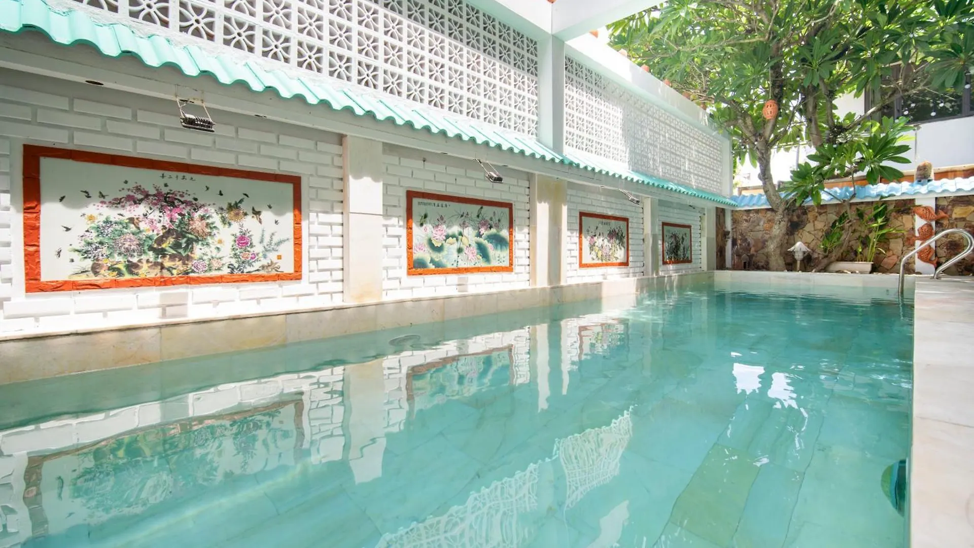 Benzen Boutique Villa Danang 0*,