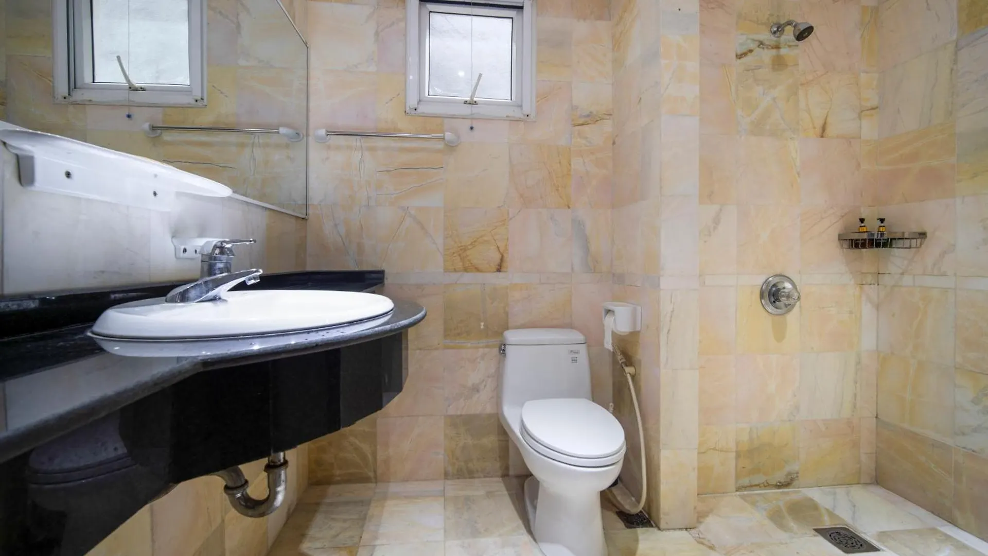 Benzen Boutique Villa Danang 0*,  Vietnam